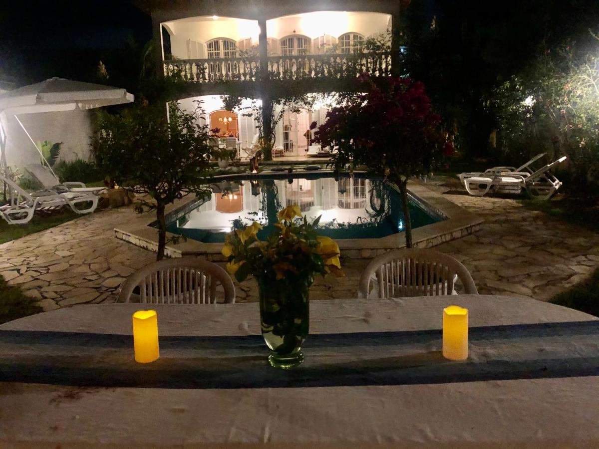 Villa Saint Tropez カボ・フリオ エクステリア 写真