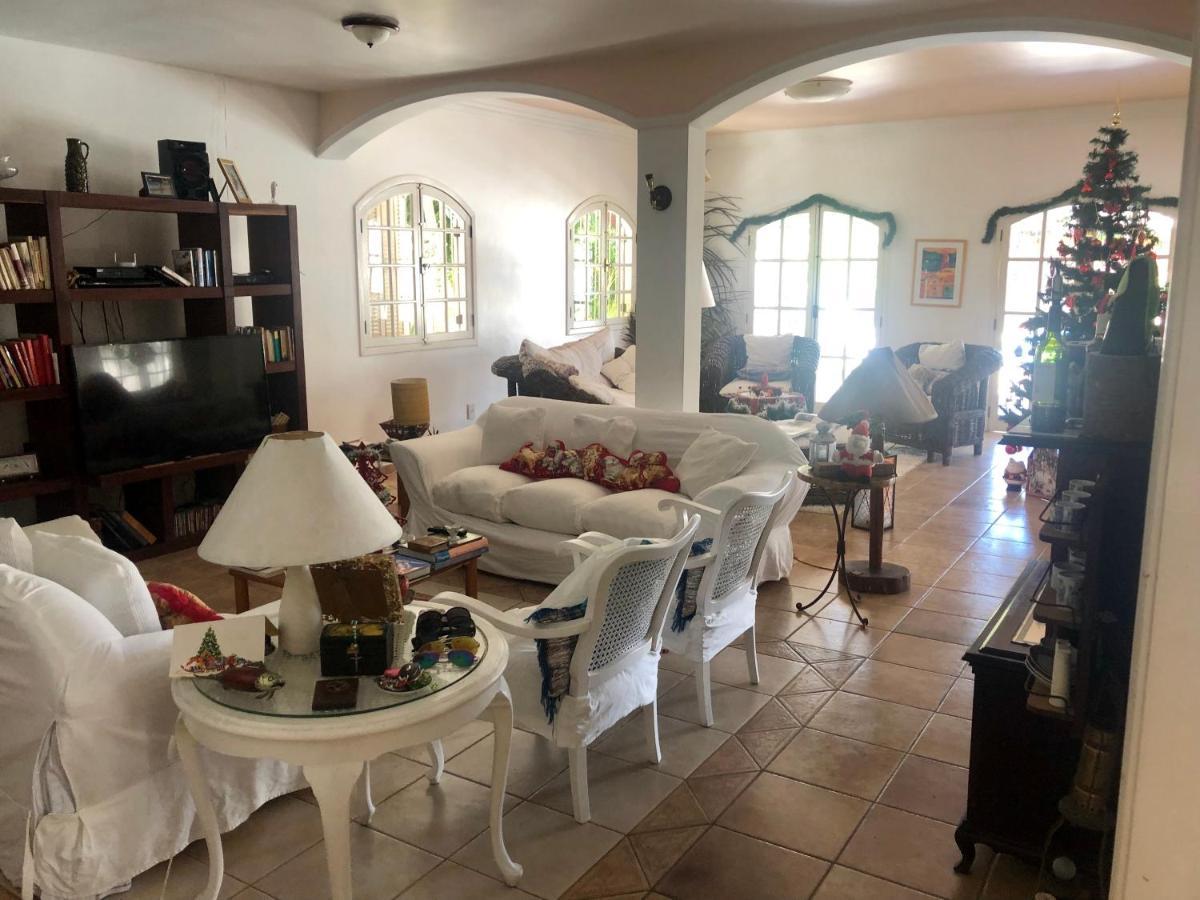 Villa Saint Tropez カボ・フリオ エクステリア 写真