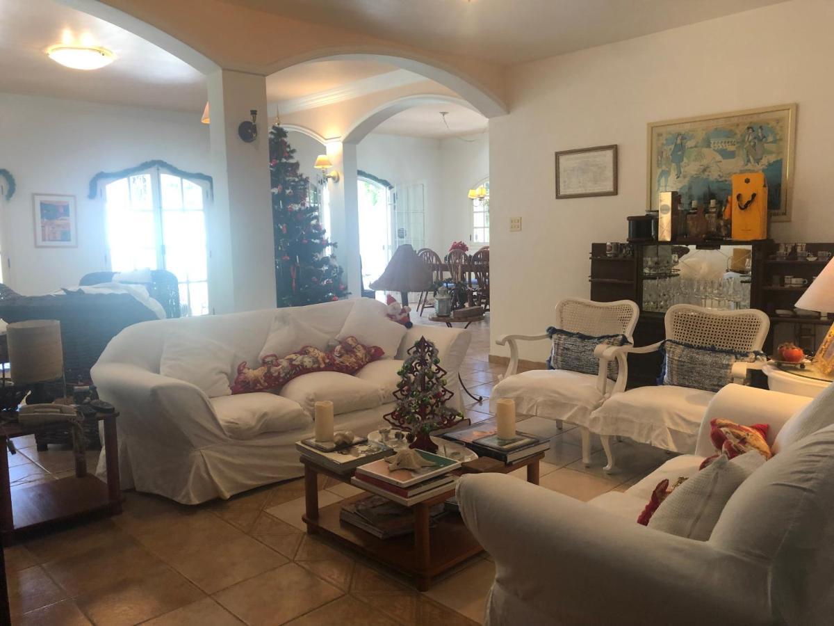 Villa Saint Tropez カボ・フリオ エクステリア 写真